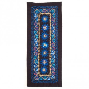 Tahriri Table Runner